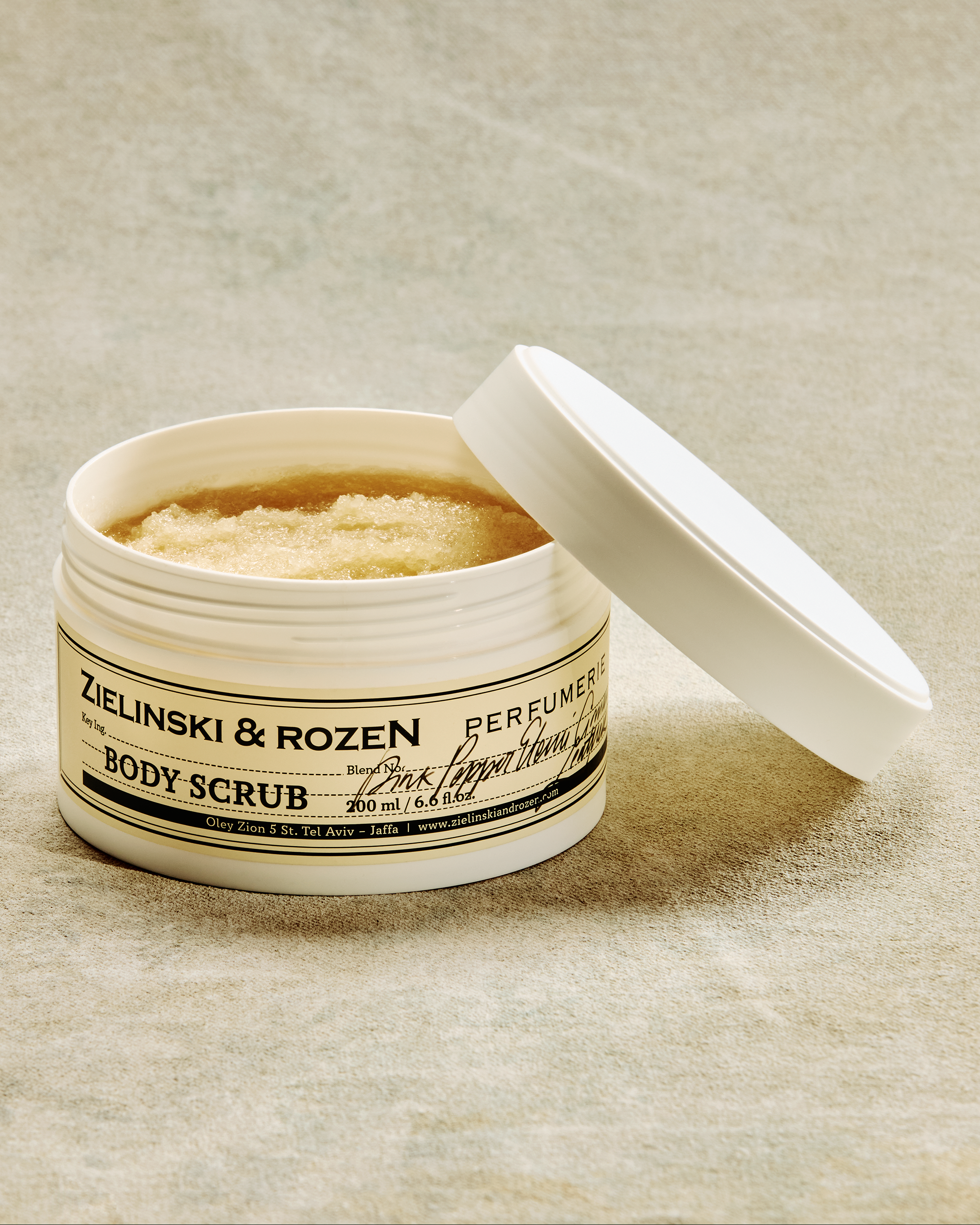 Zielinski & Rozen - Peeling Pink Pepper, Elemi, Cinnamon, Leather